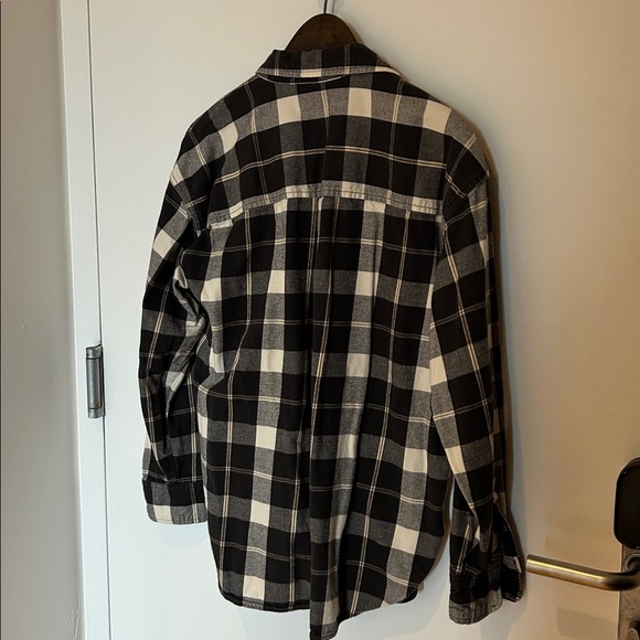Universal Thread Oversized Fit Flannel - Picture 3 of 3